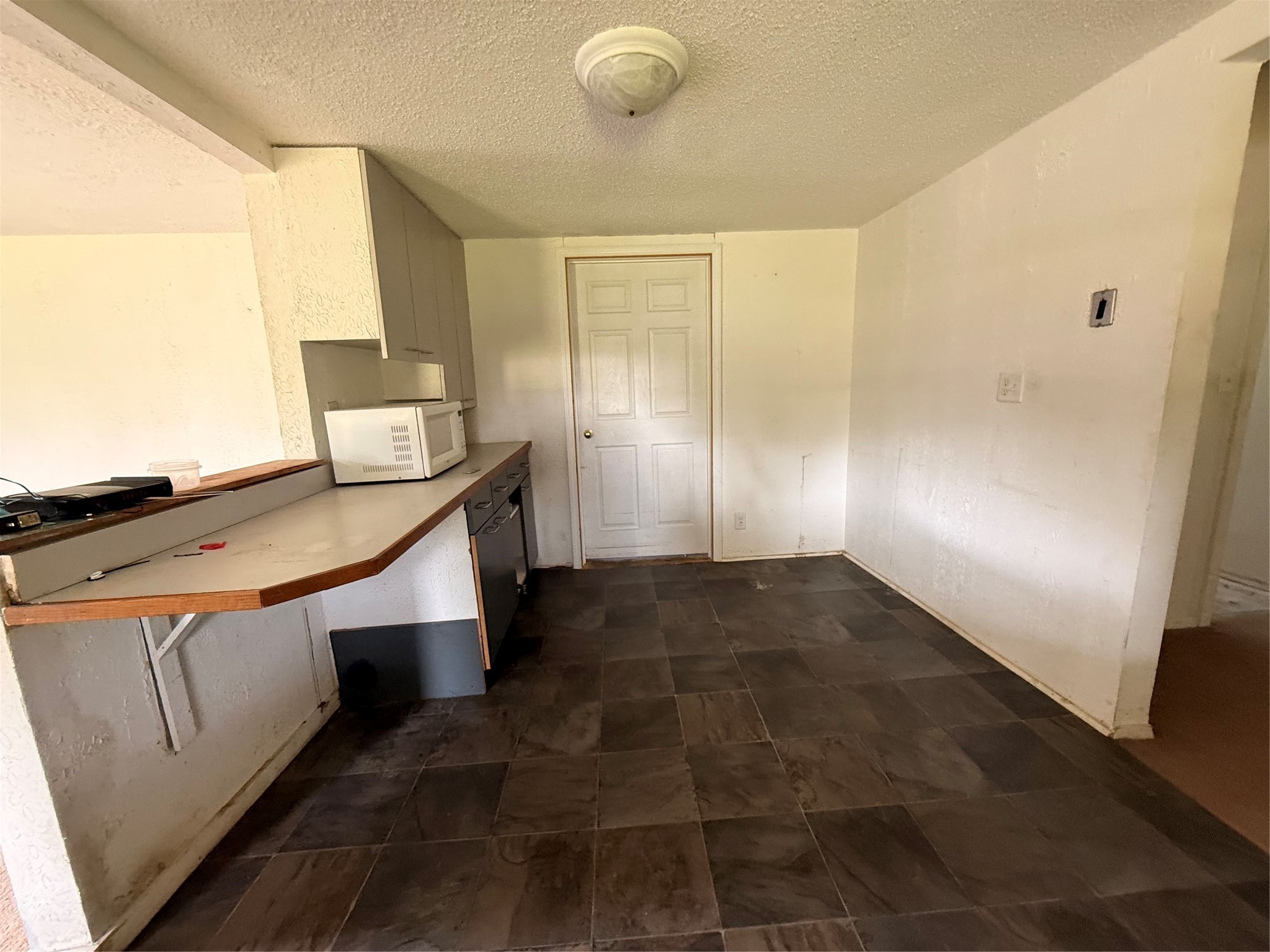 303 S Station Street