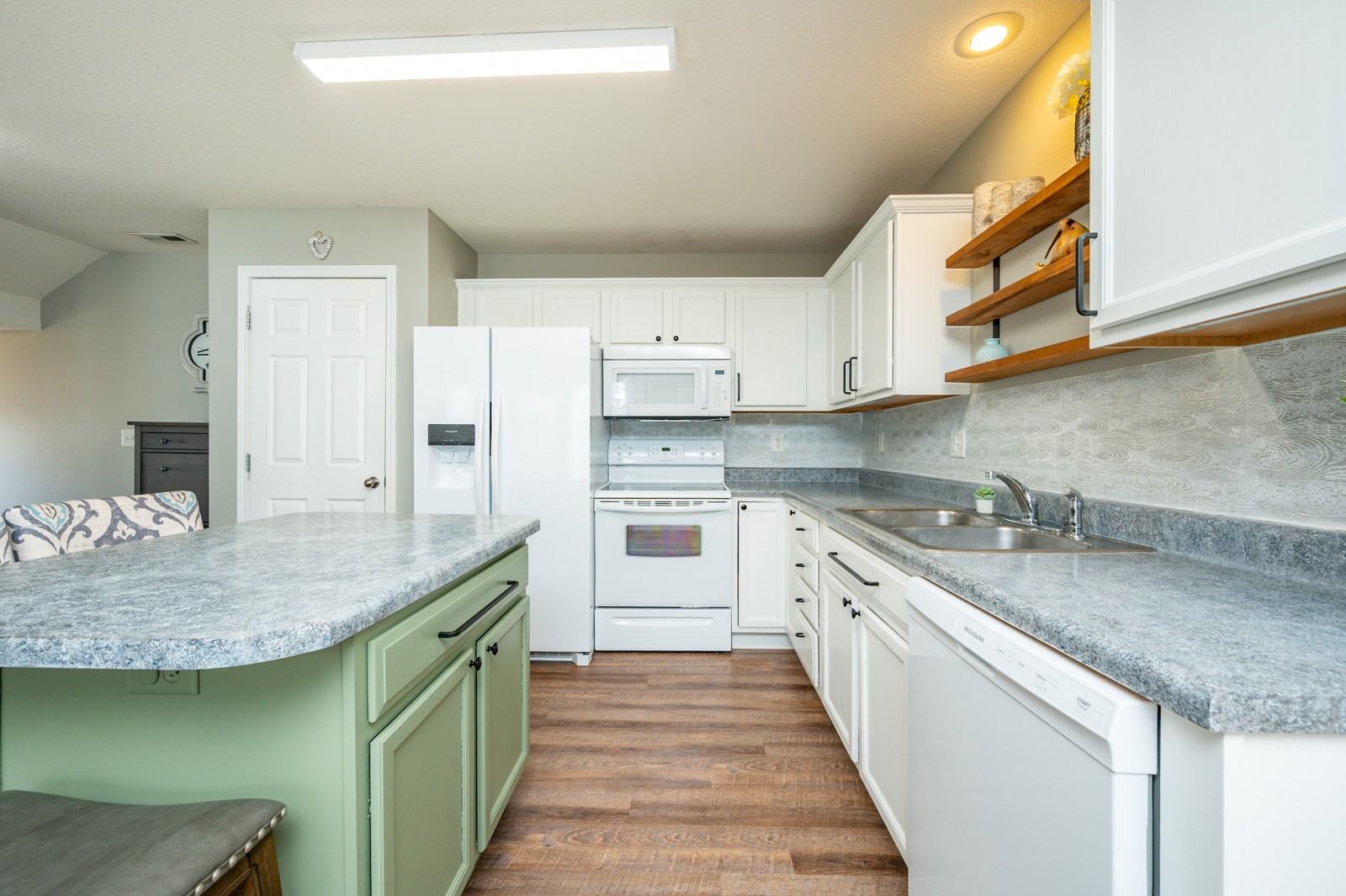 8302 Westown Parkway #7105, West Des Moines, Iowa image 10