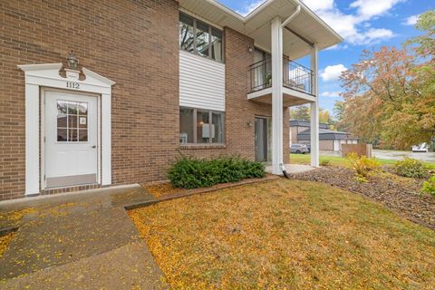 1112 49th Street 2 West Des Moines IA 50266