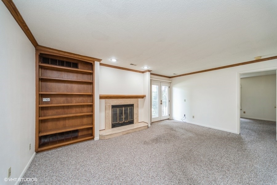 4900 Pleasant Street #16, West Des Moines, Iowa image 2