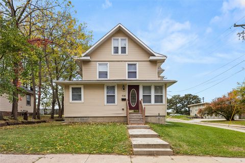 Homes For Sale - 930 18th Street<br/> Des Moines, IA 50314
