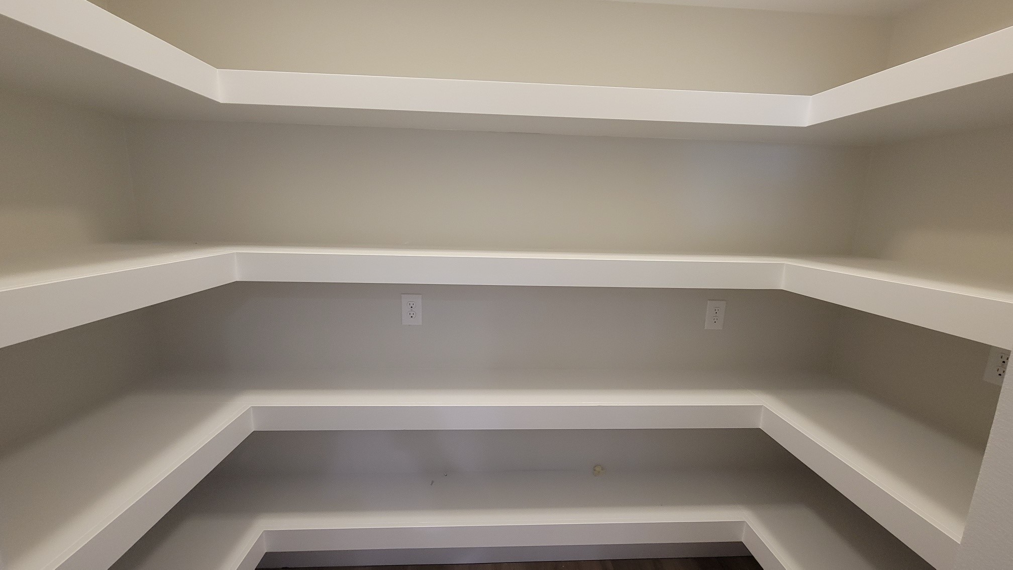 435 NW Red Oak Court