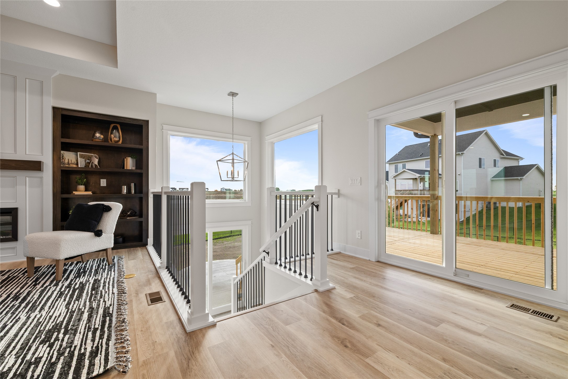 435 NW Red Oak Court