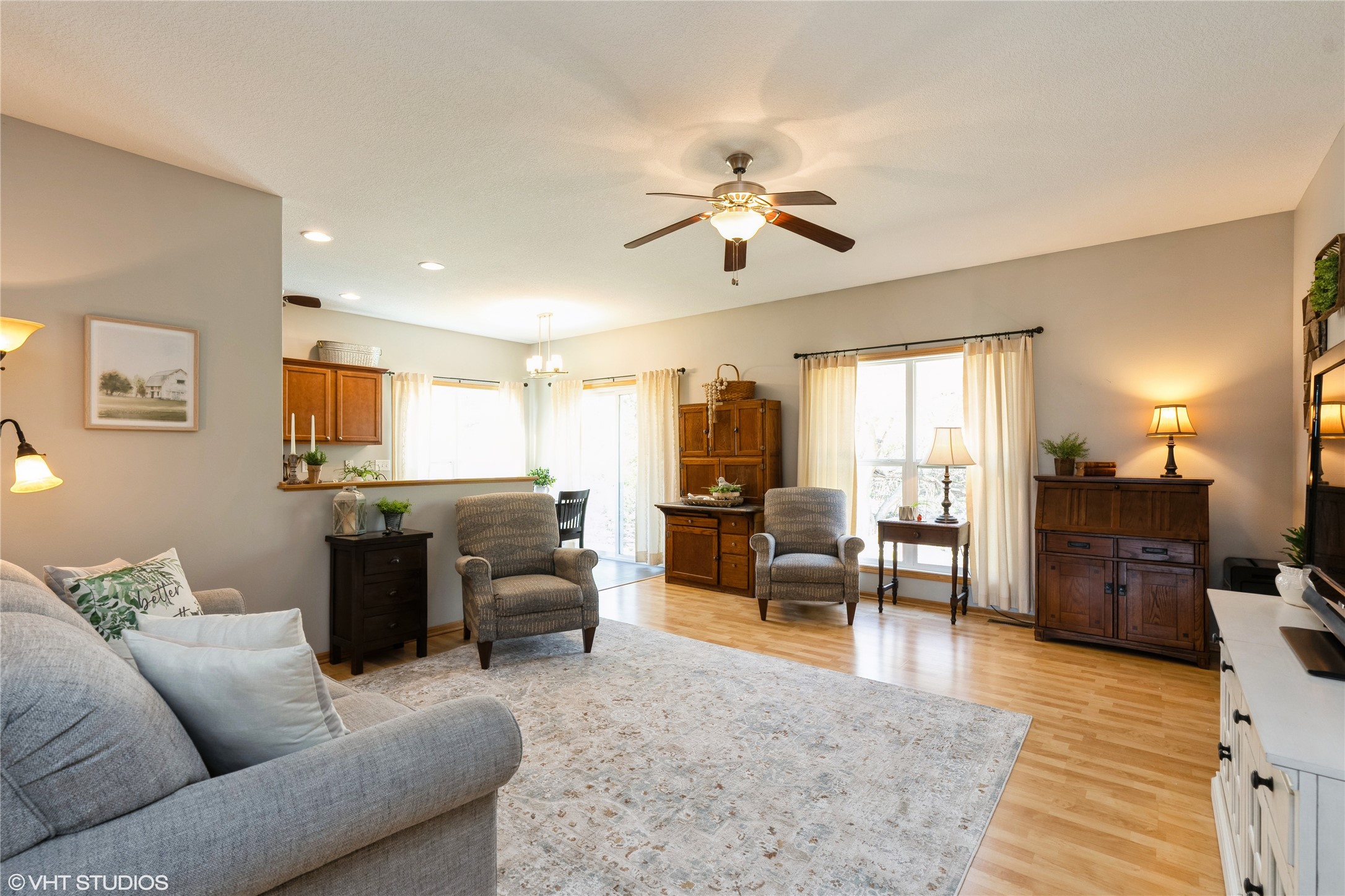 804 Patchett Drive, Mitchellville, Iowa image 5