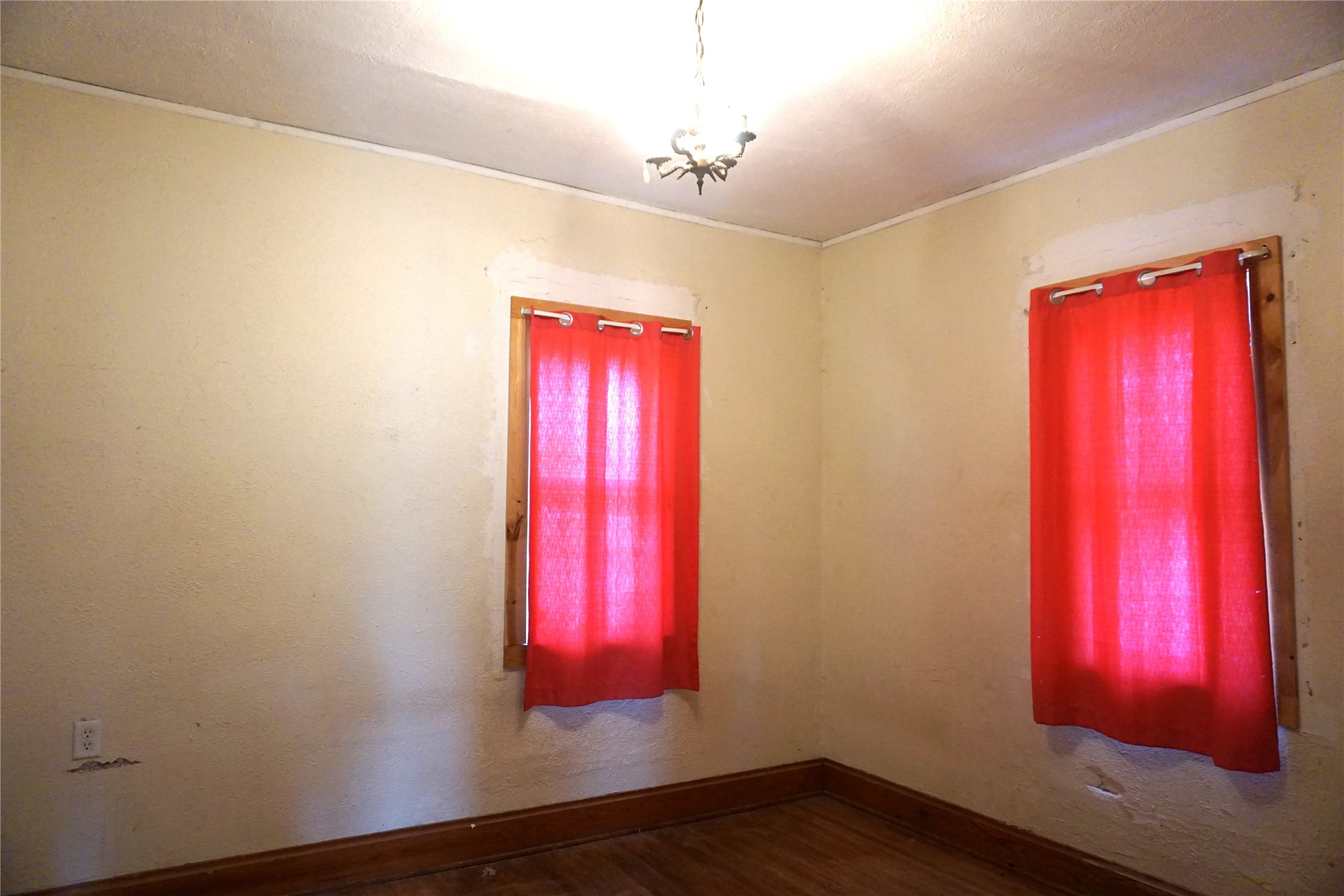 110 E Grade Street, Winterset, Iowa image 11