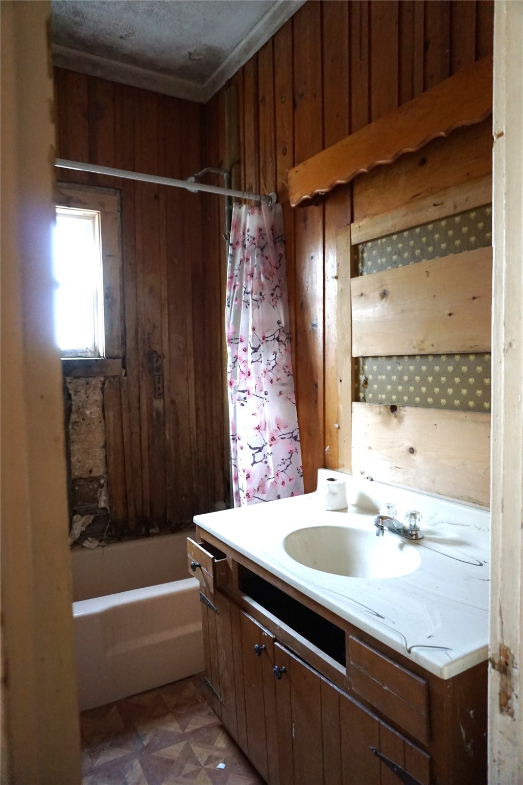 110 E Grade Street, Winterset, Iowa image 15