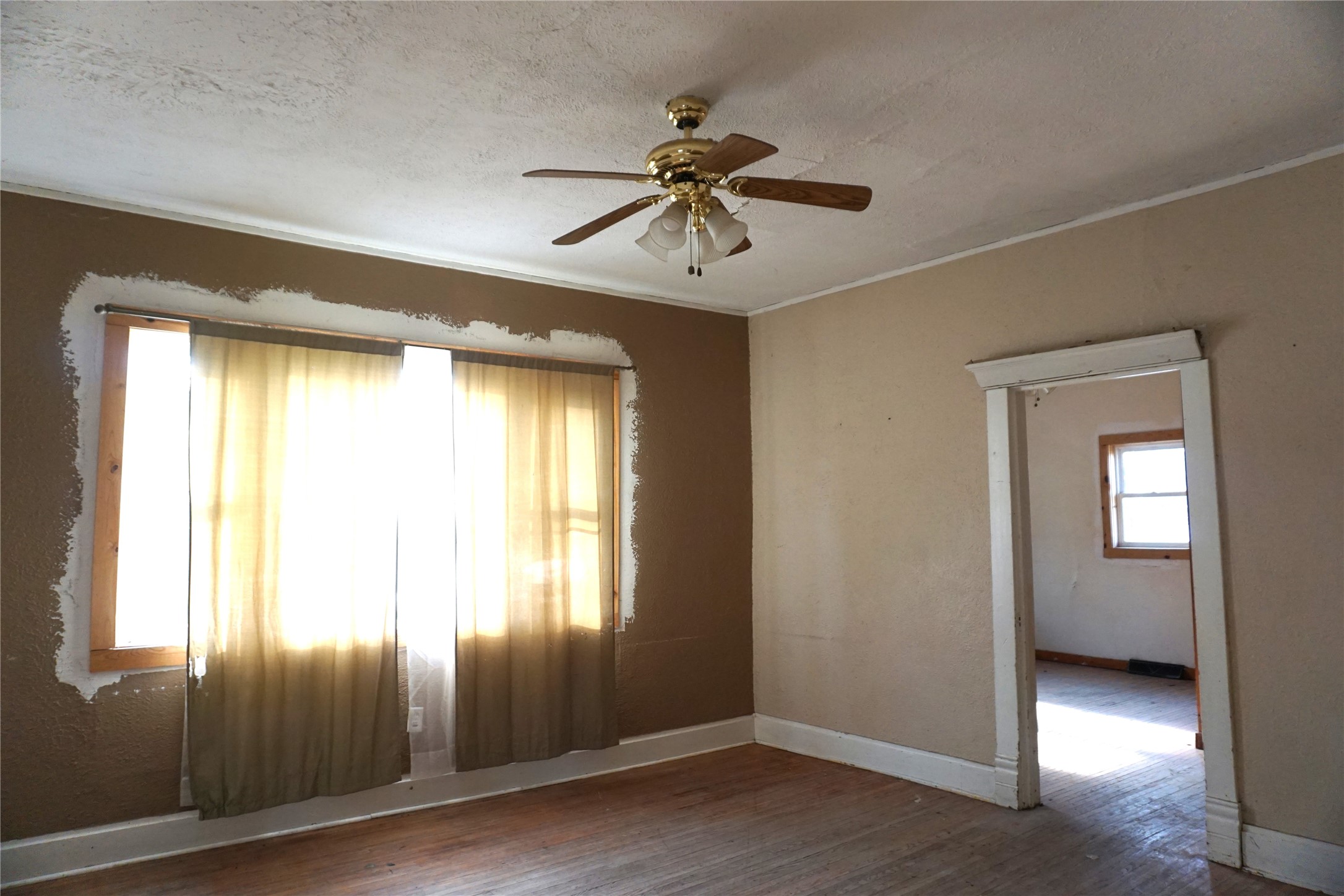 110 E Grade Street, Winterset, Iowa image 8