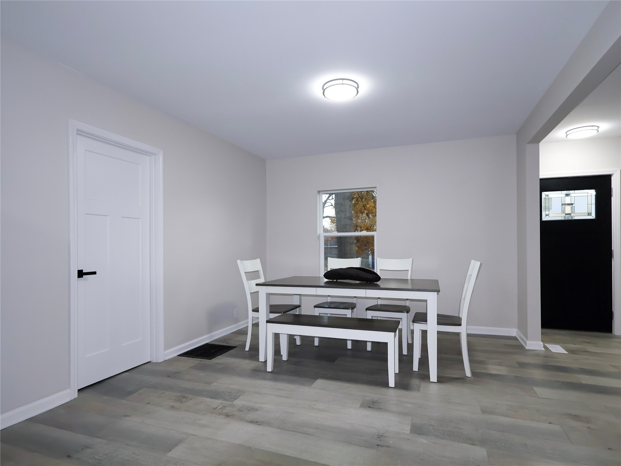 355 NW Aurora Avenue