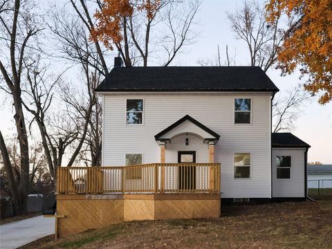 355 NW Aurora Avenue Des Moines IA 50313