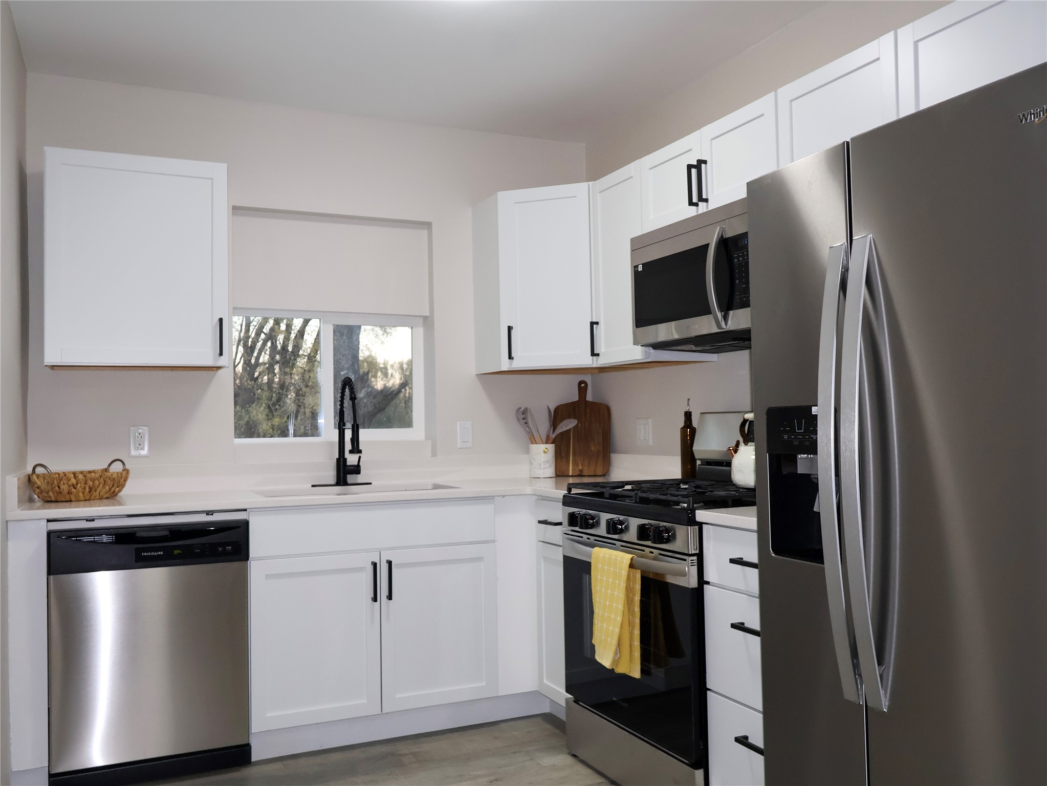 355 NW Aurora Avenue