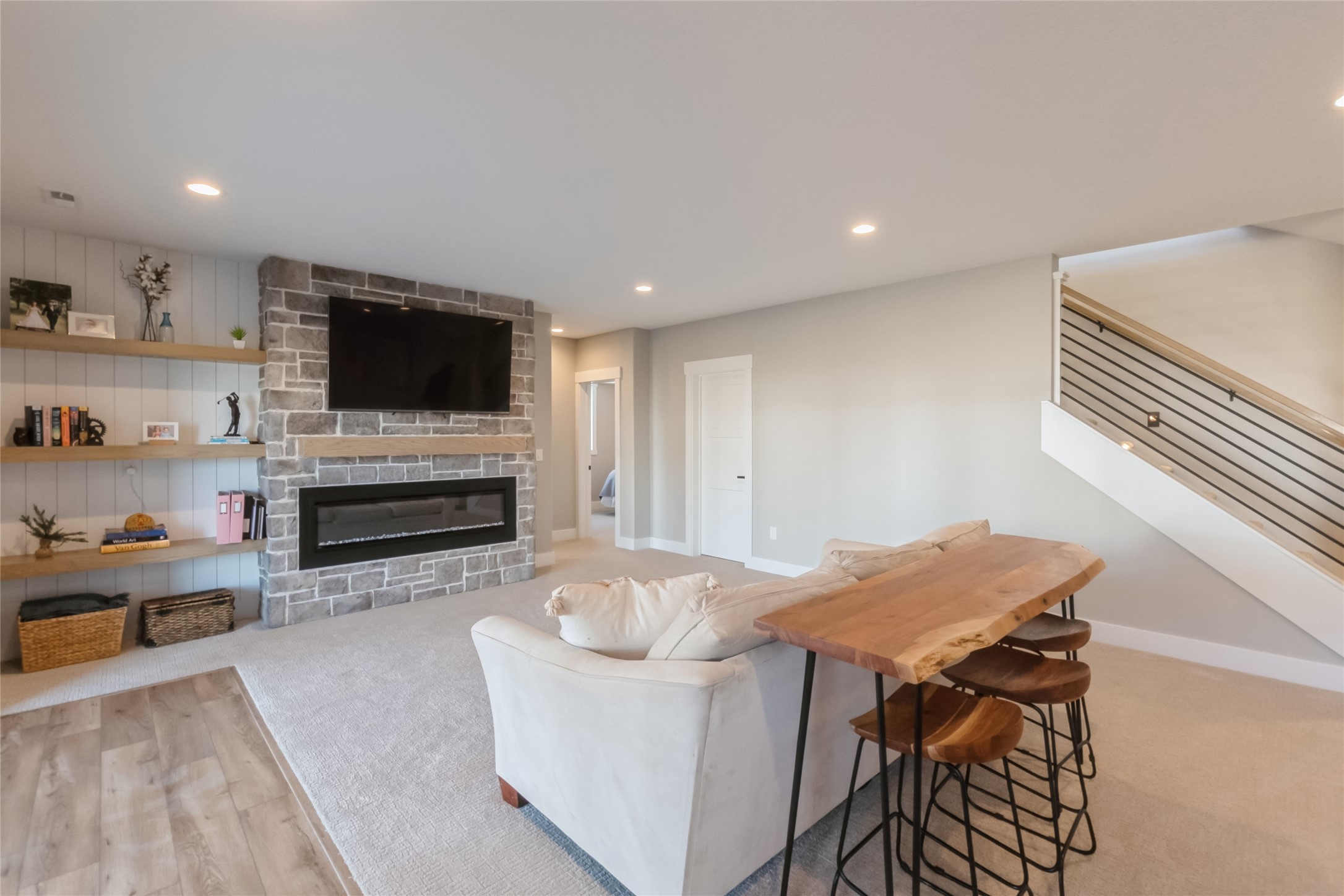 17965 Hammontree Circle, Clive, Iowa image 24