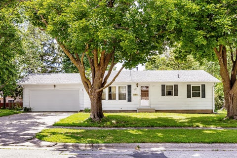 Homes For Sale - 425 S Main Street<br/> Story County, Roland, IA 50236