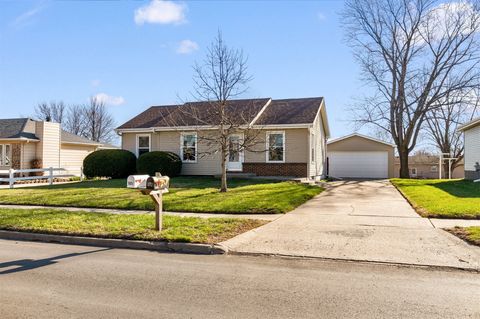 Homes For Sale - 601 12th Avenue<br/> Altoona, IA 50009