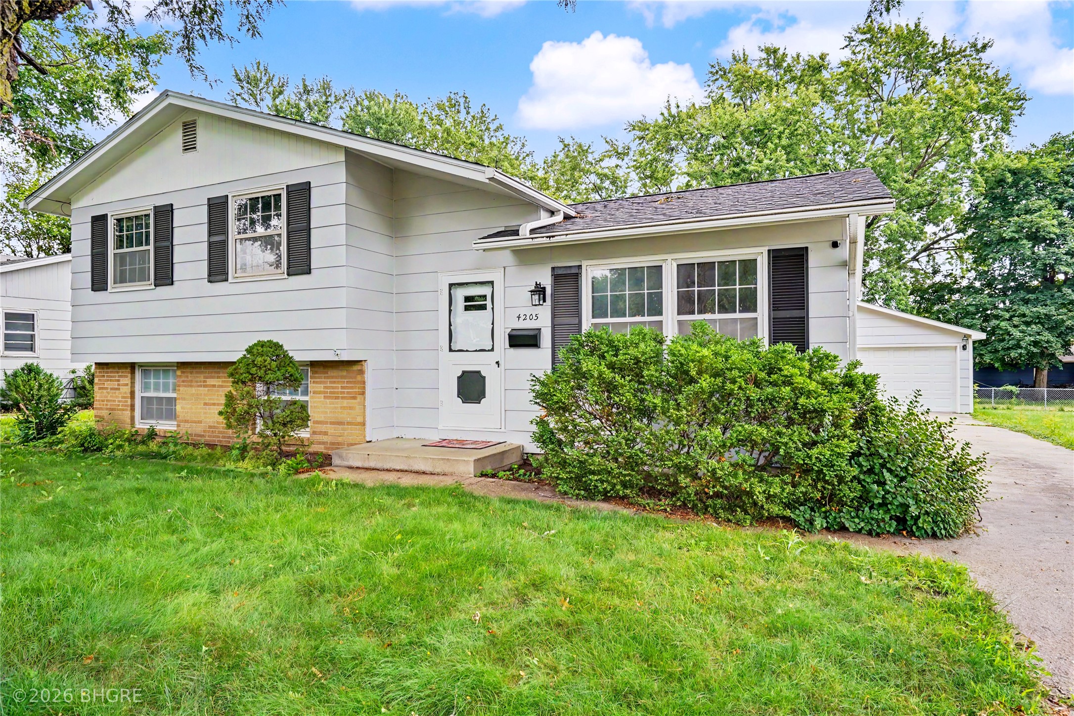 Photo 1 of 25 — 4205 67th Street, Urbandale, IA 50322