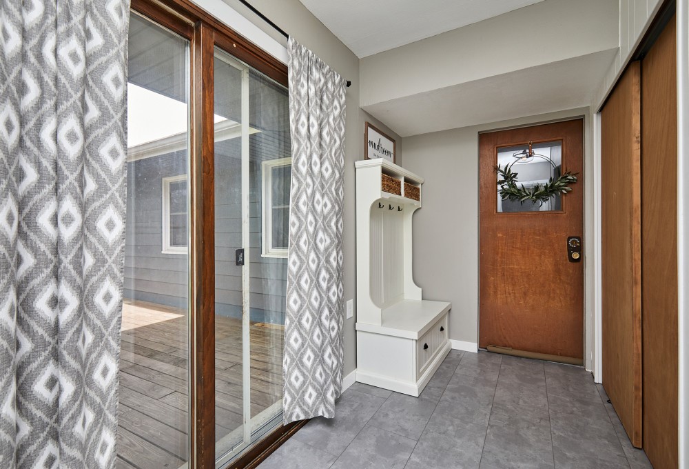 240 Bel Aire Drive, Waukee, Iowa image 24