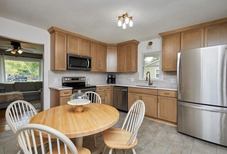 240 Bel Aire Drive, Waukee, Iowa image 9