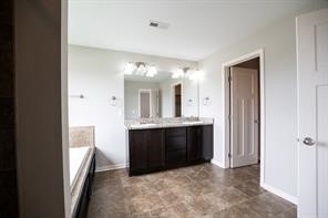 2430 SE Willowbrook Drive, Waukee, Iowa image 24