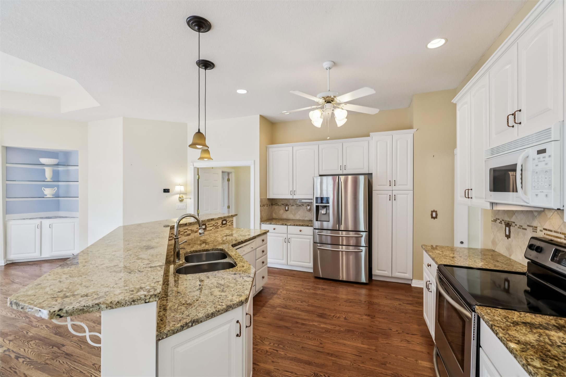 1069 Glen Oaks Drive