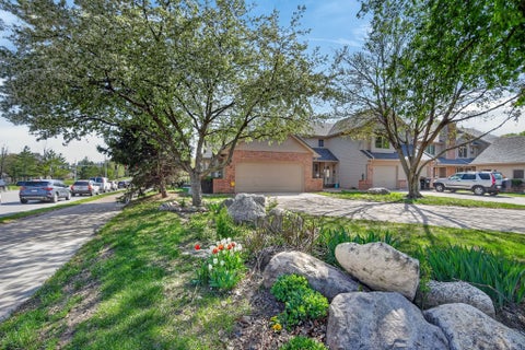Condo For Sale - 1070 50th Street #1A<br/> West Des Moines, IA 50266