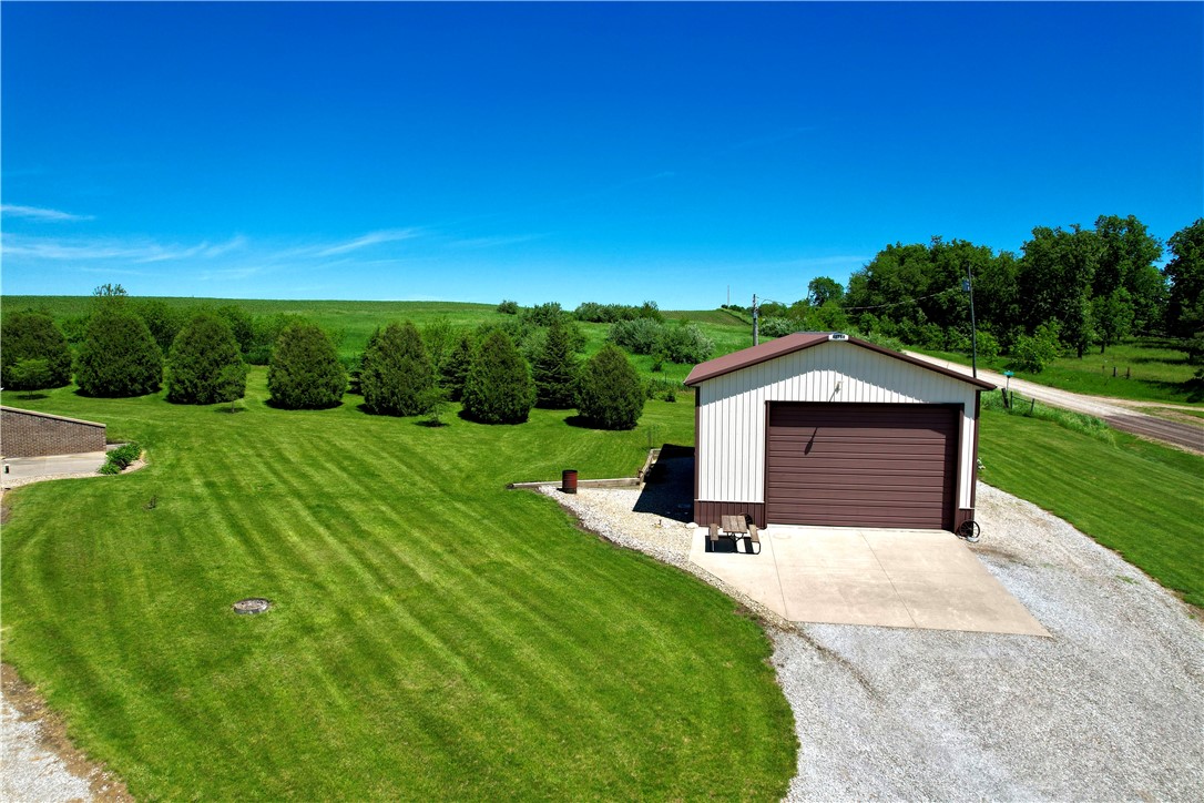 3890 230th Street, Victor, Iowa image 32