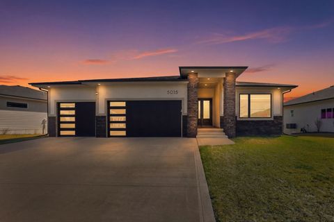 5015 149th Court Urbandale IA 50323