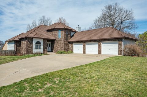 Homes For Sale - 4514 47th Street<br/> Des Moines, IA 50310