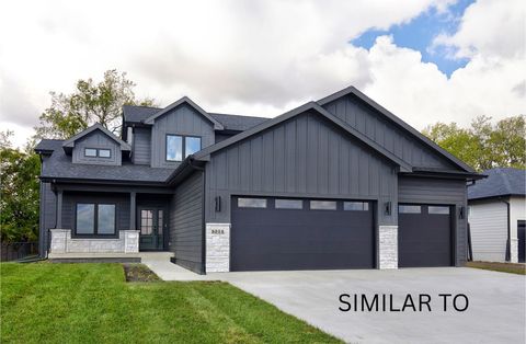 17539 North Valley Drive Urbandale IA 50323