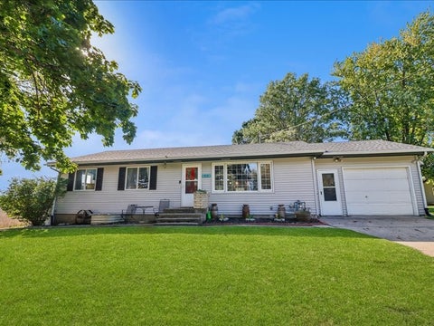 Homes For Sale - 414 SE 4th Street<br/> Ogden, IA 50212