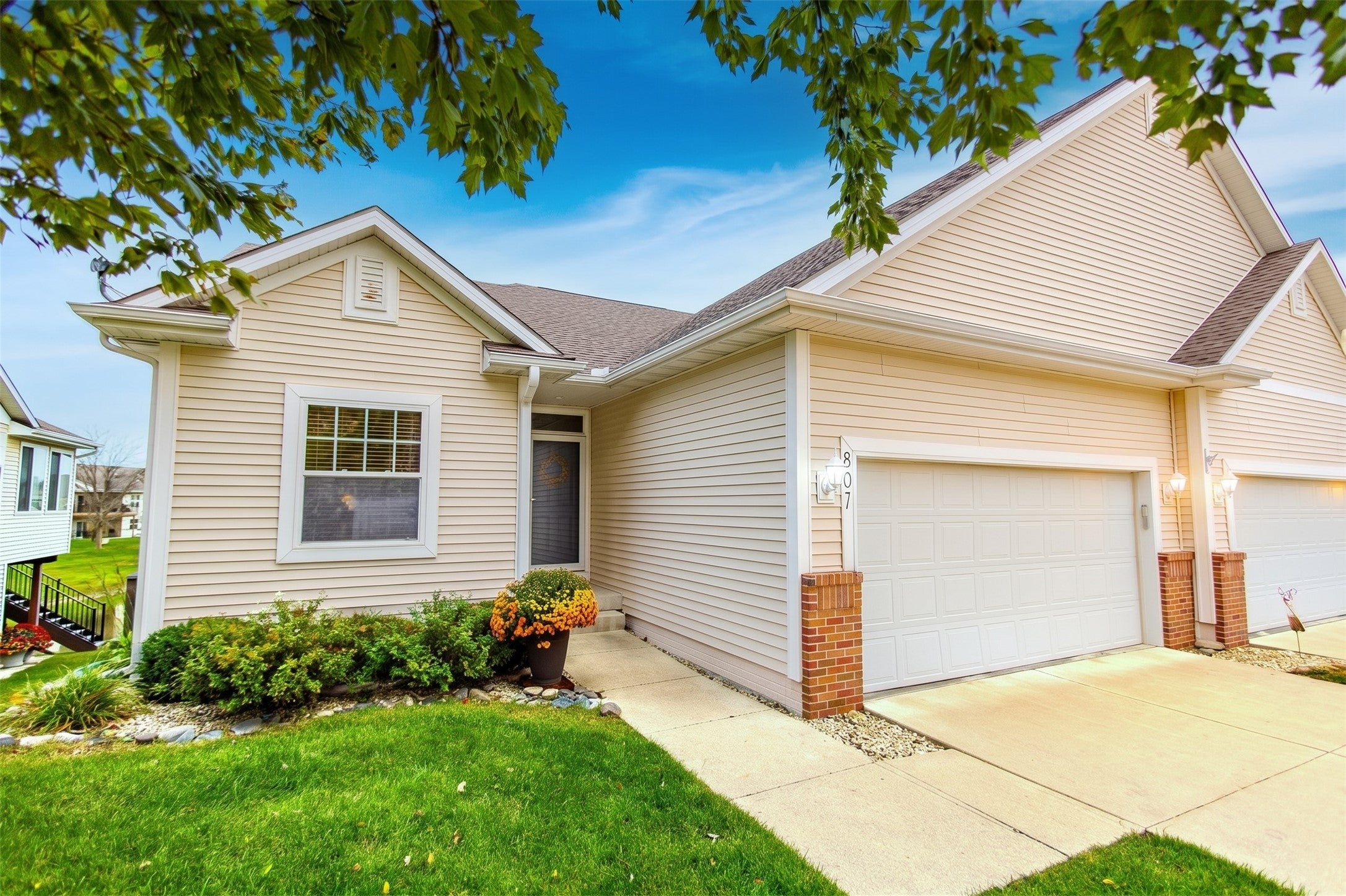 807 W Trace Drive