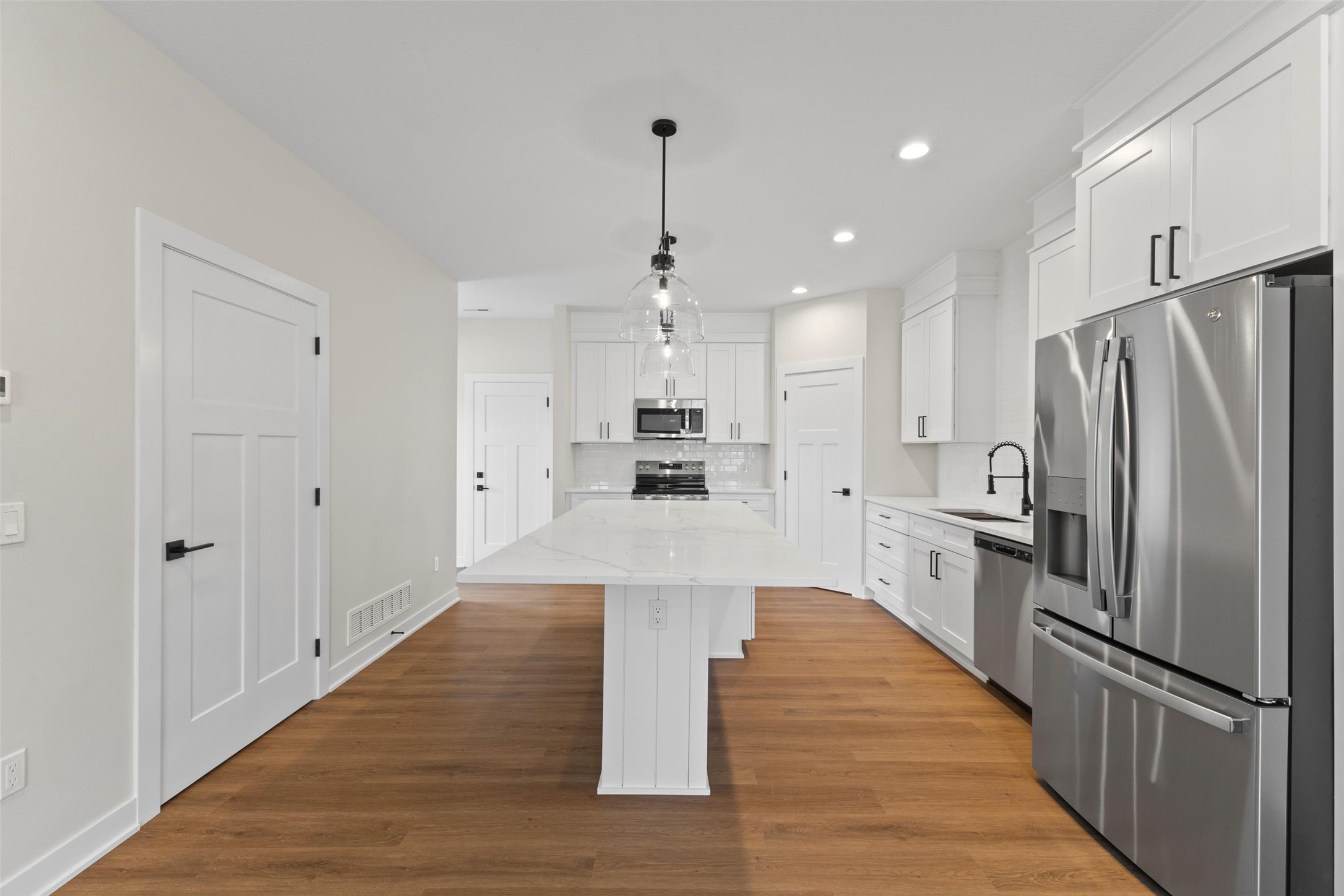 2020 S Warrior Lane, Waukee, Iowa image 6