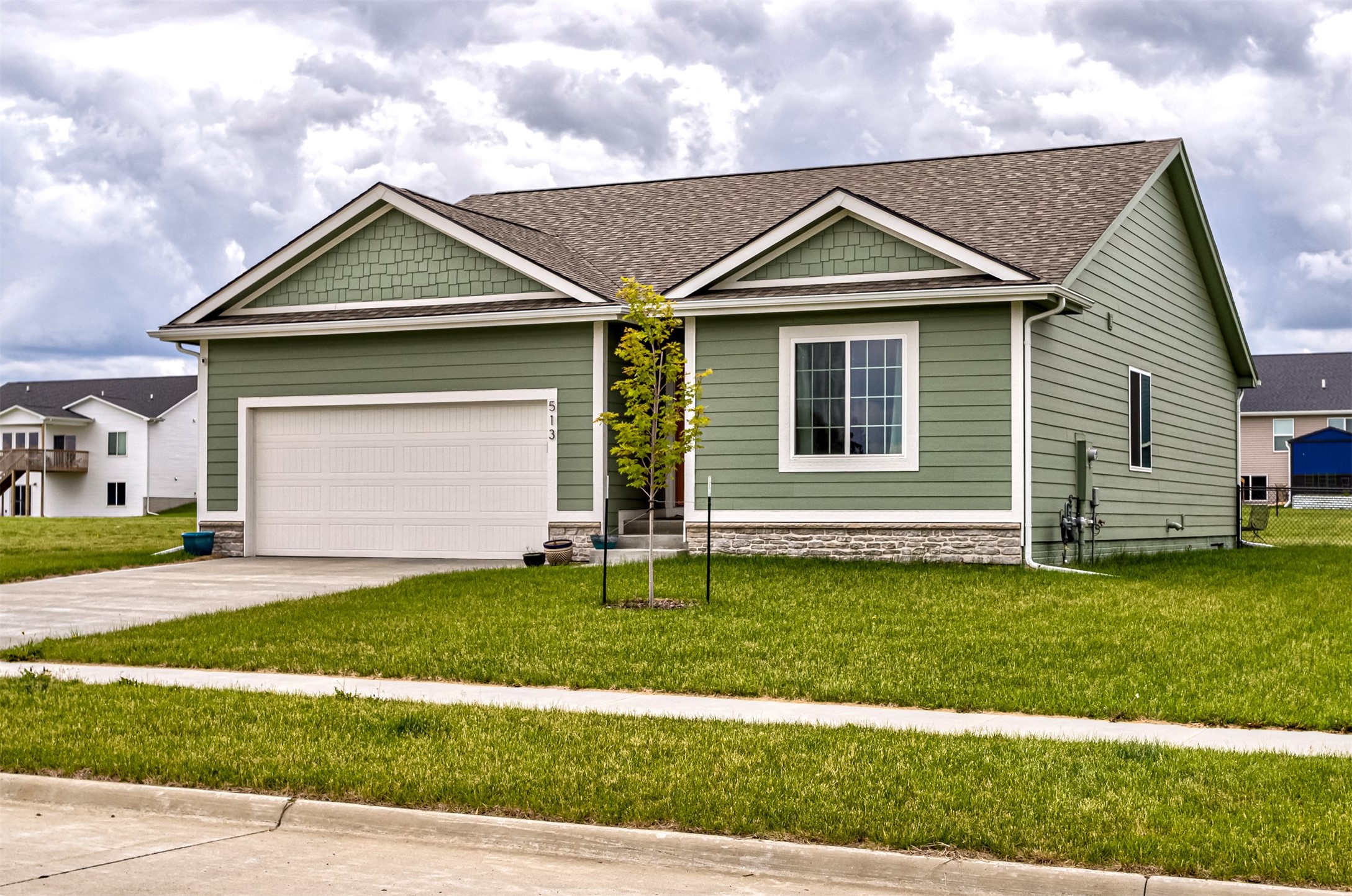 513 Walnut Drive, Huxley, Iowa image 2
