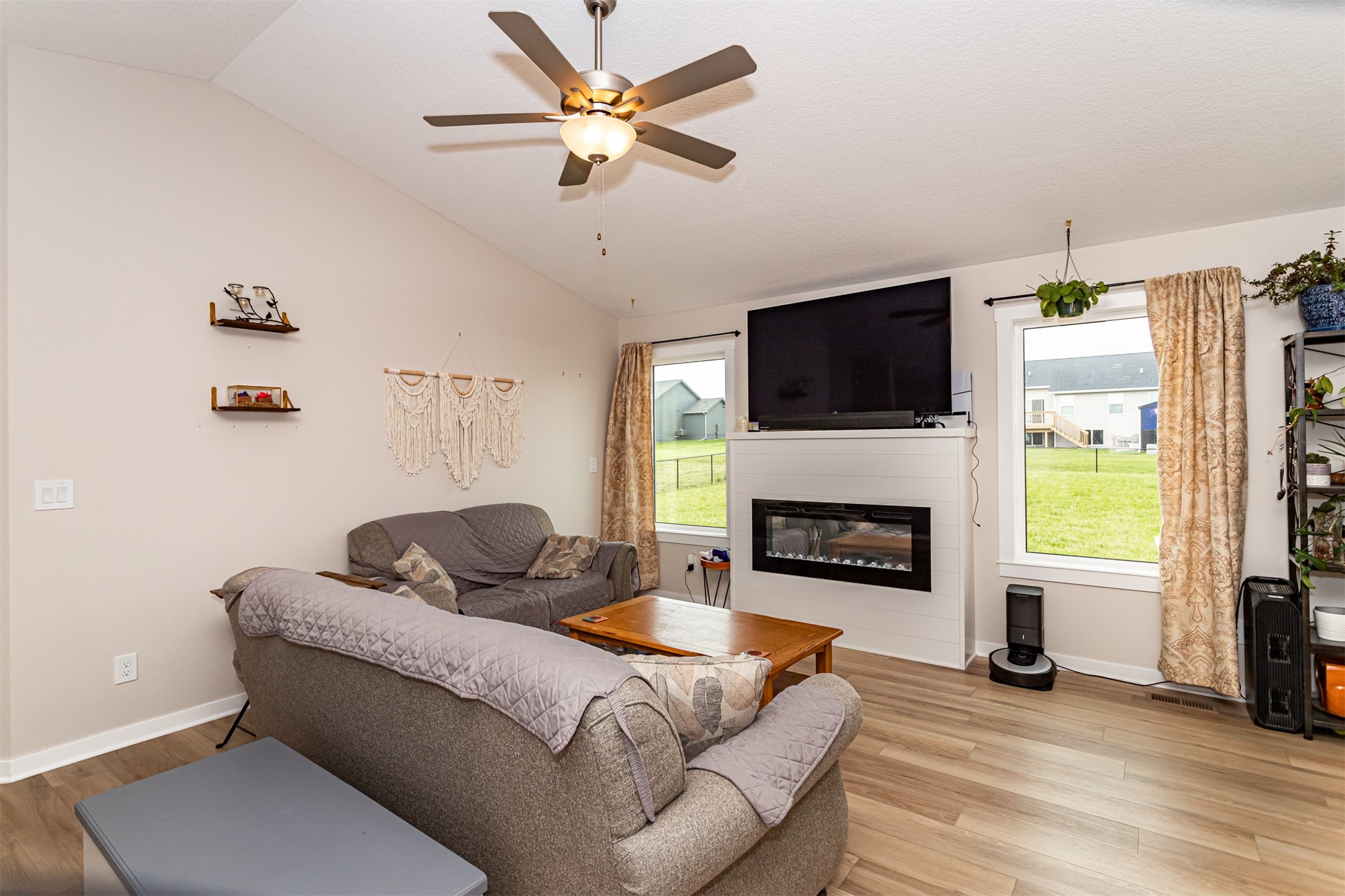513 Walnut Drive, Huxley, Iowa image 8