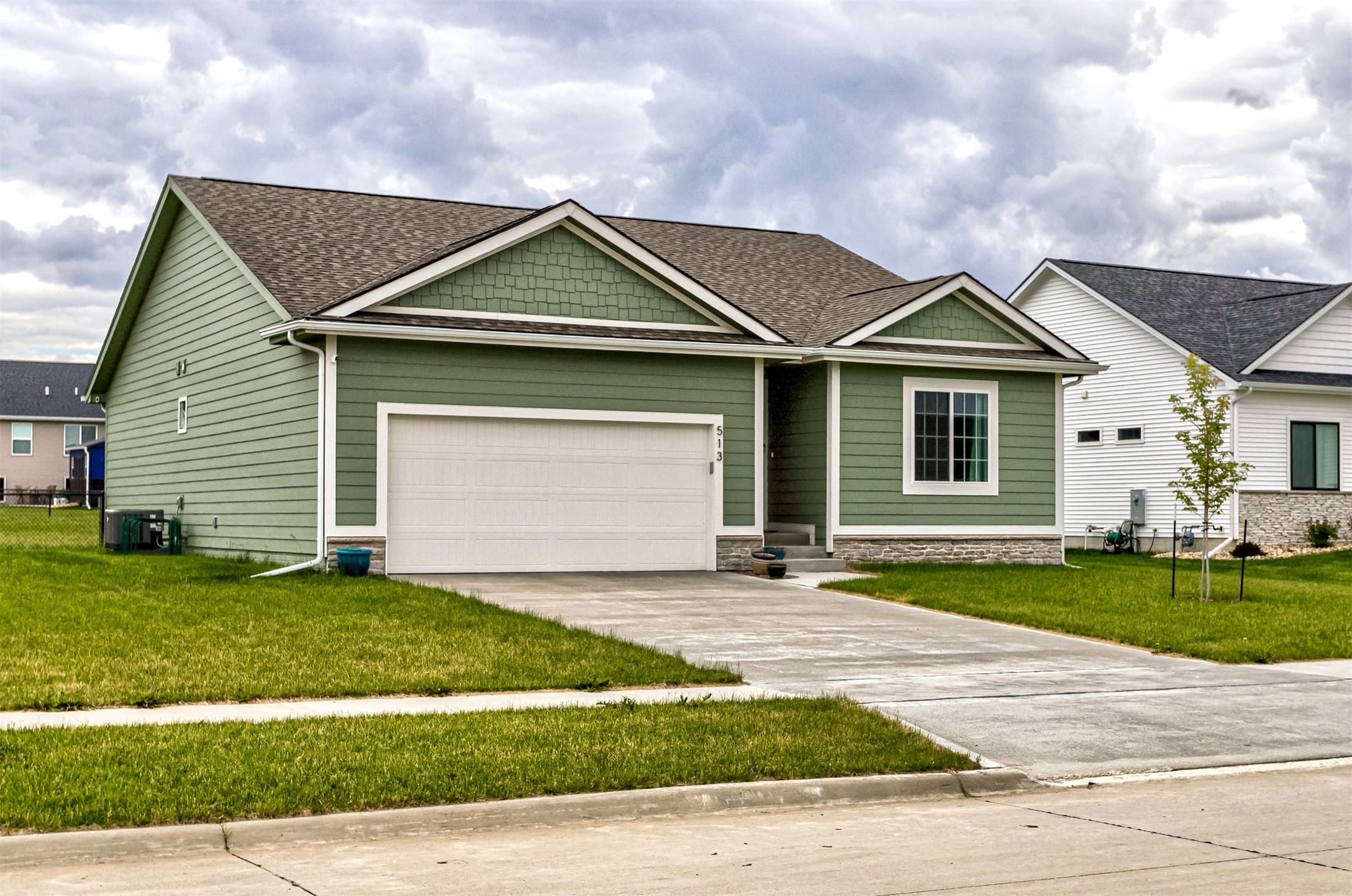 513 Walnut Drive, Huxley, Iowa image 3