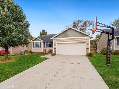 1117 Rolling Hills Court Norwalk IA 50211