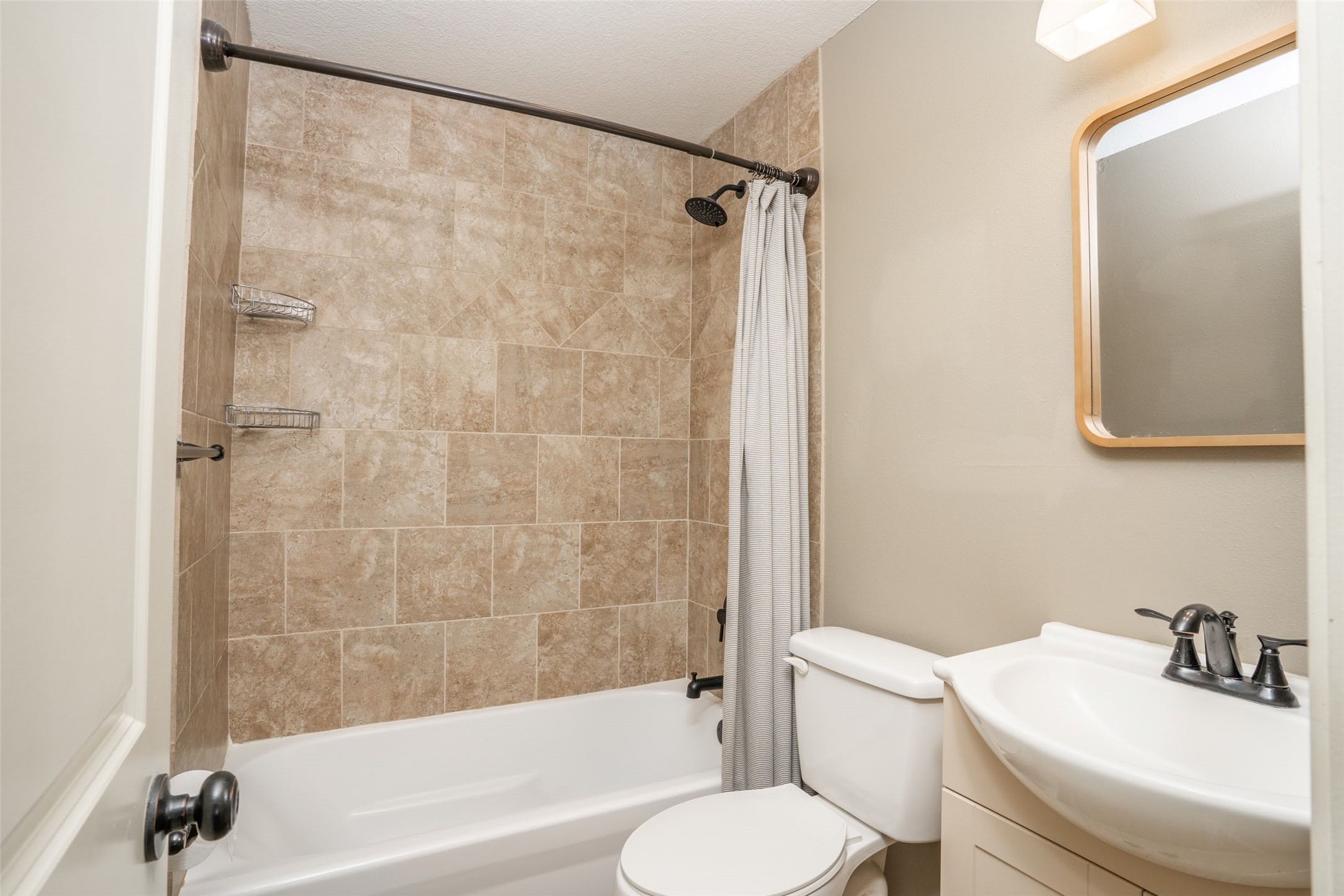5070 Parkridge Avenue, Pleasant Hill, Iowa image 14
