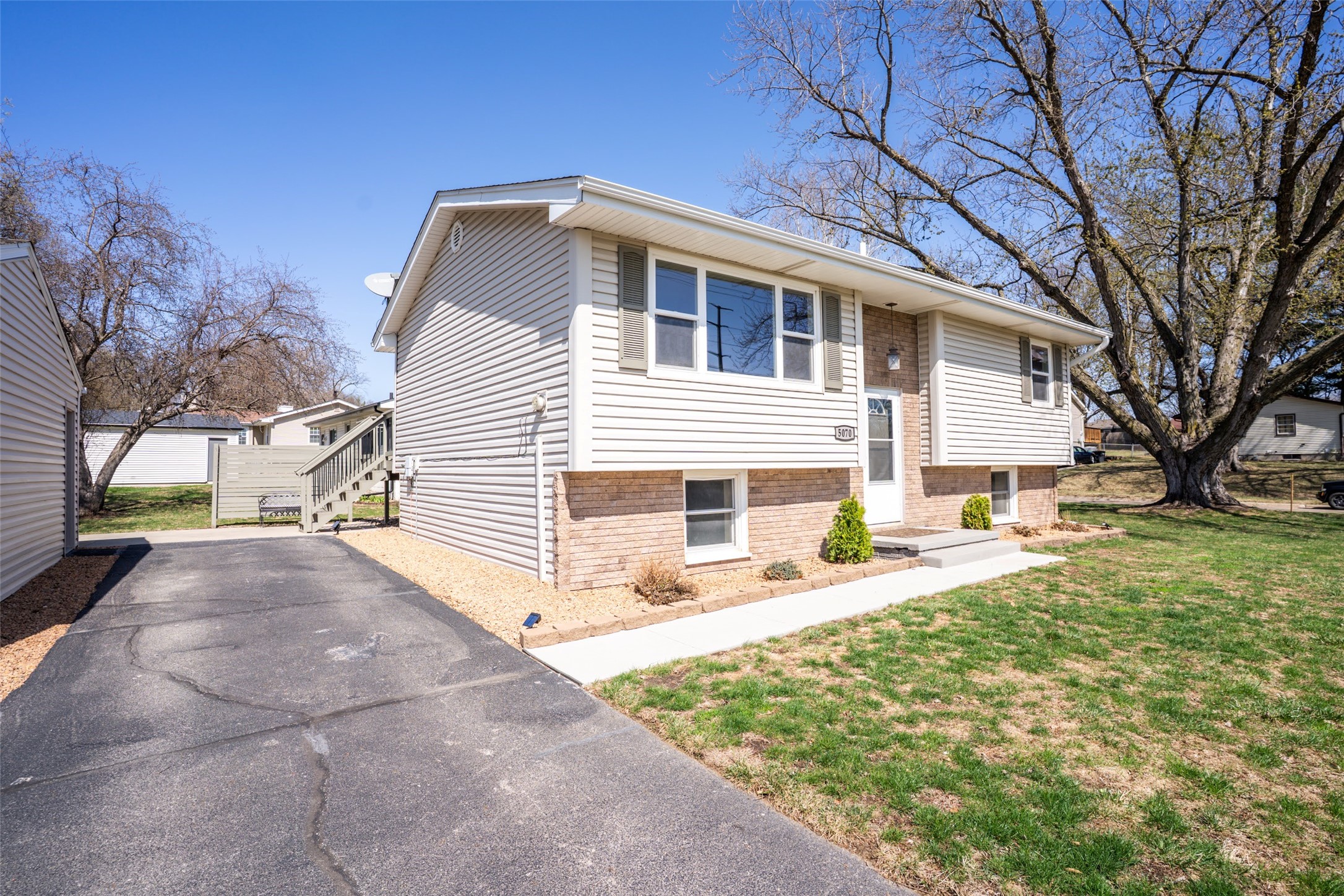 5070 Parkridge Avenue, Pleasant Hill, Iowa image 5