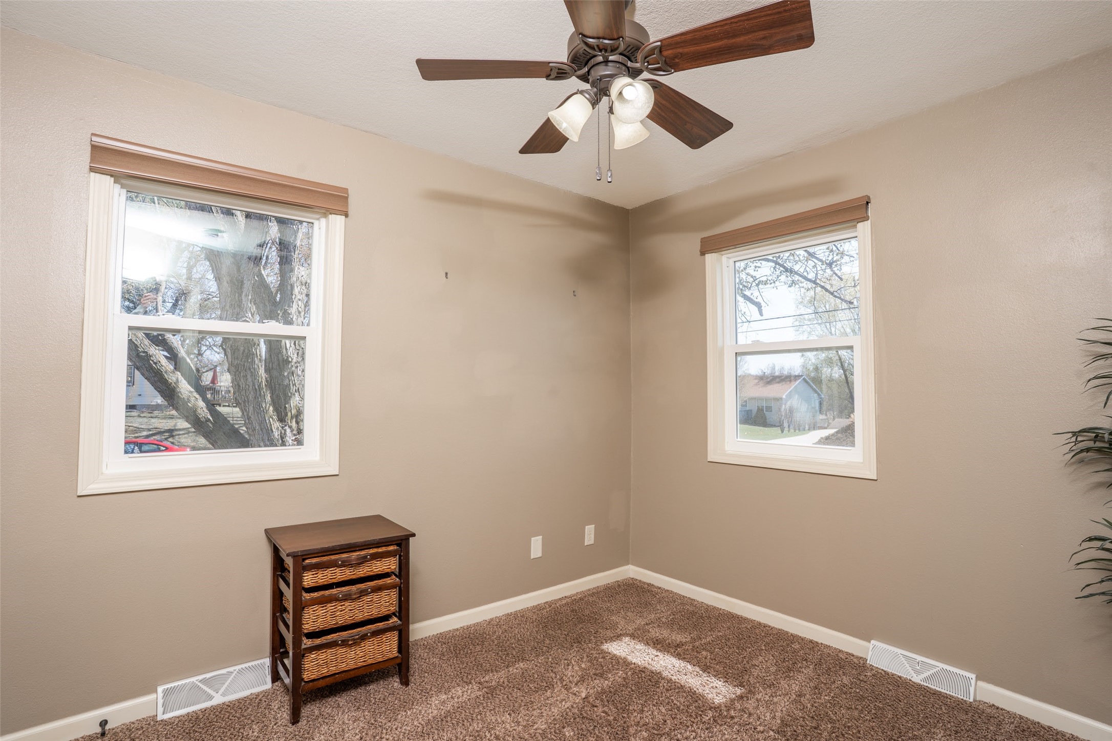 5070 Parkridge Avenue, Pleasant Hill, Iowa image 12