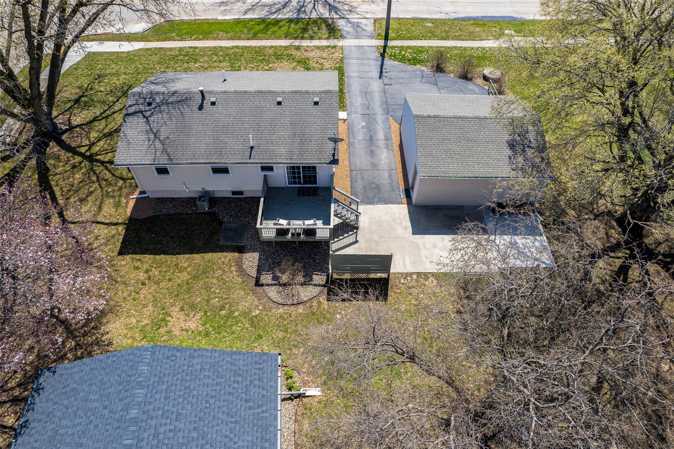 5070 Parkridge Avenue, Pleasant Hill, Iowa image 25