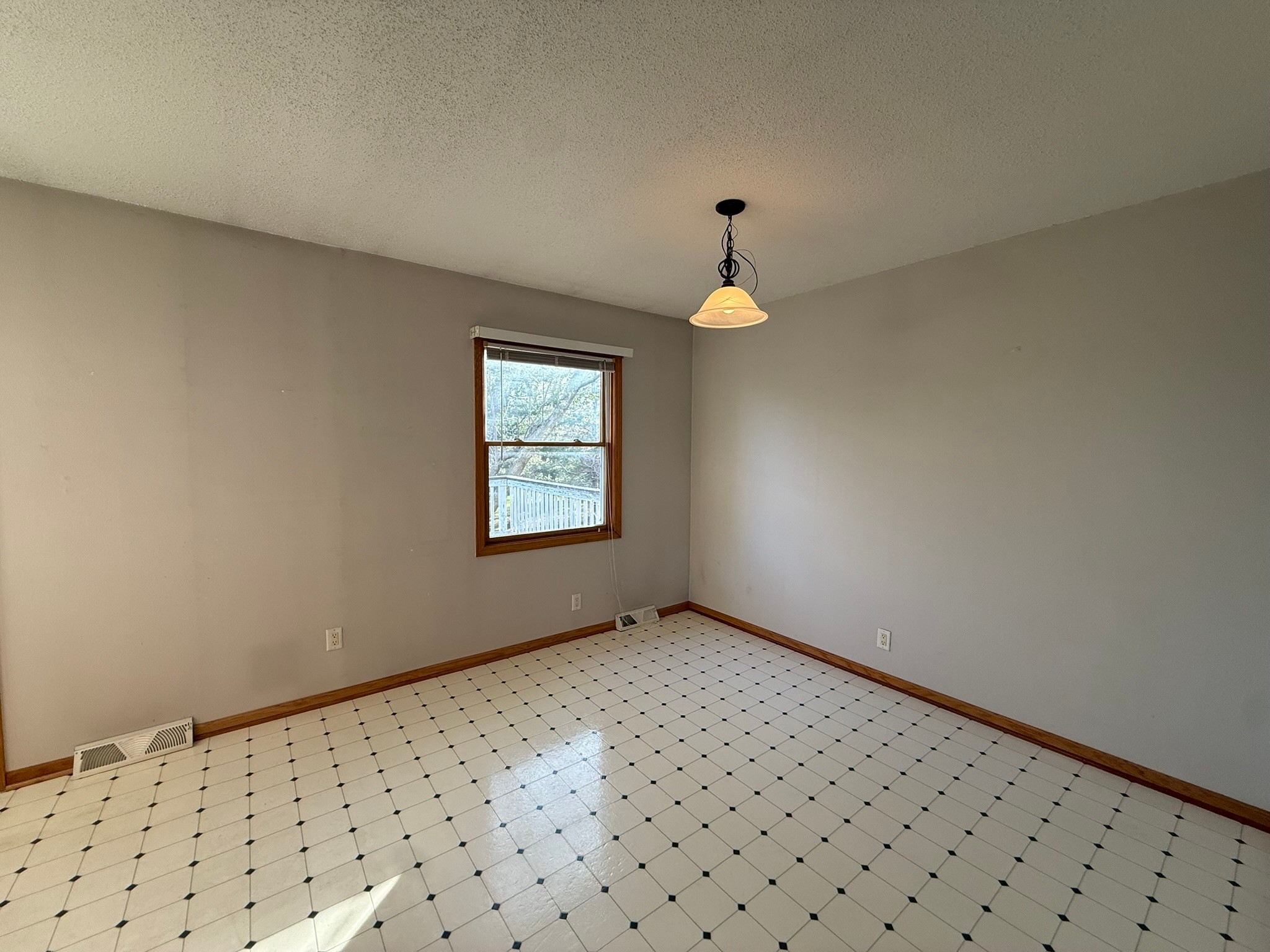 921 Norwood Drive, Norwalk, Iowa image 9
