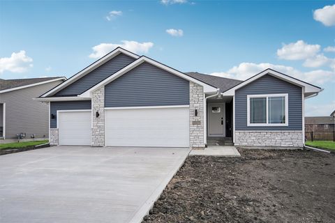 Homes For Sale - 2317 Oxley Drive<br/> Granger, IA 50109