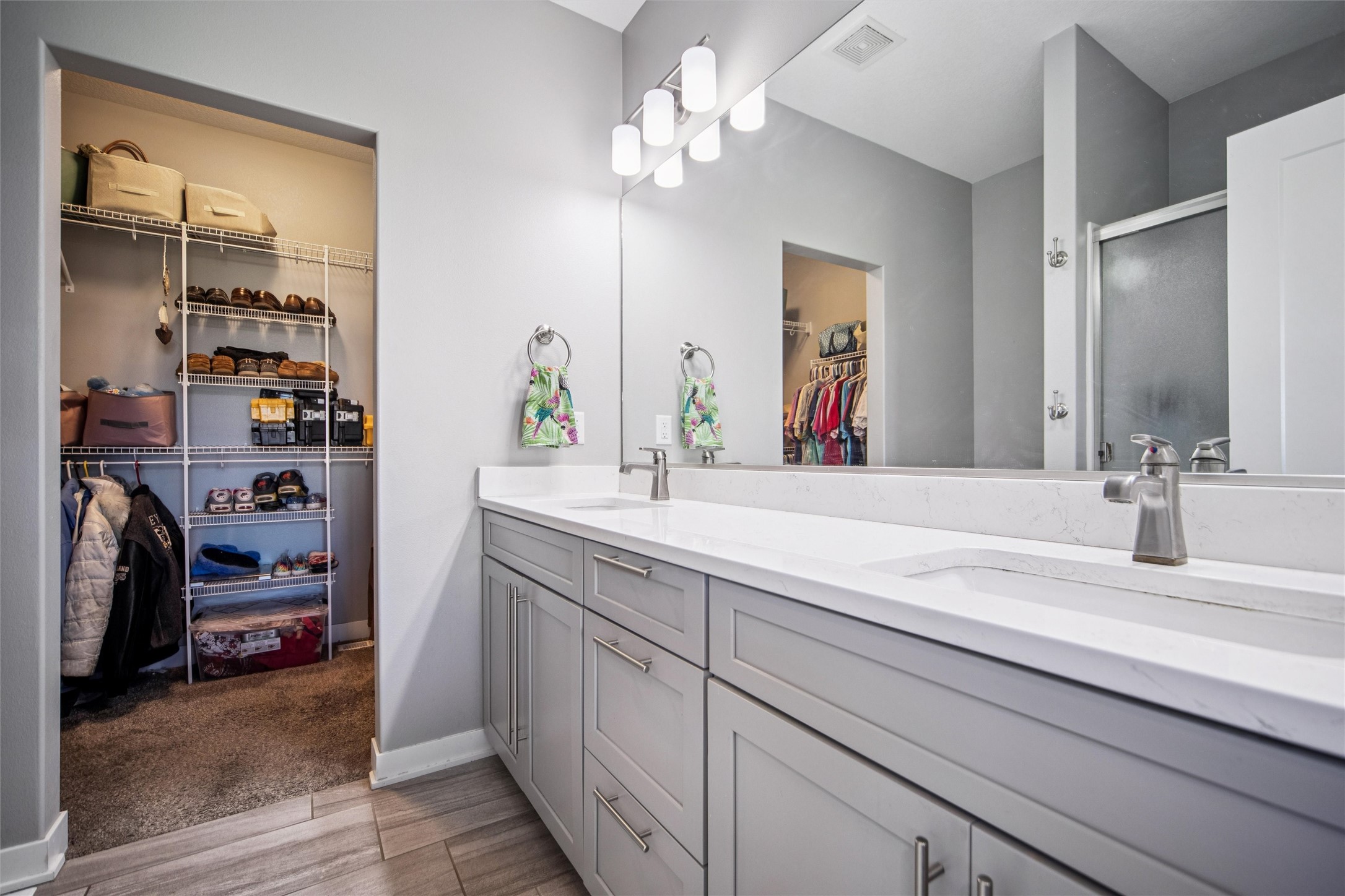 Grimes, Iowa 50111, United States, 4 Bedrooms Bedrooms, ,3 BathroomsBathrooms,Residential,Active,240043