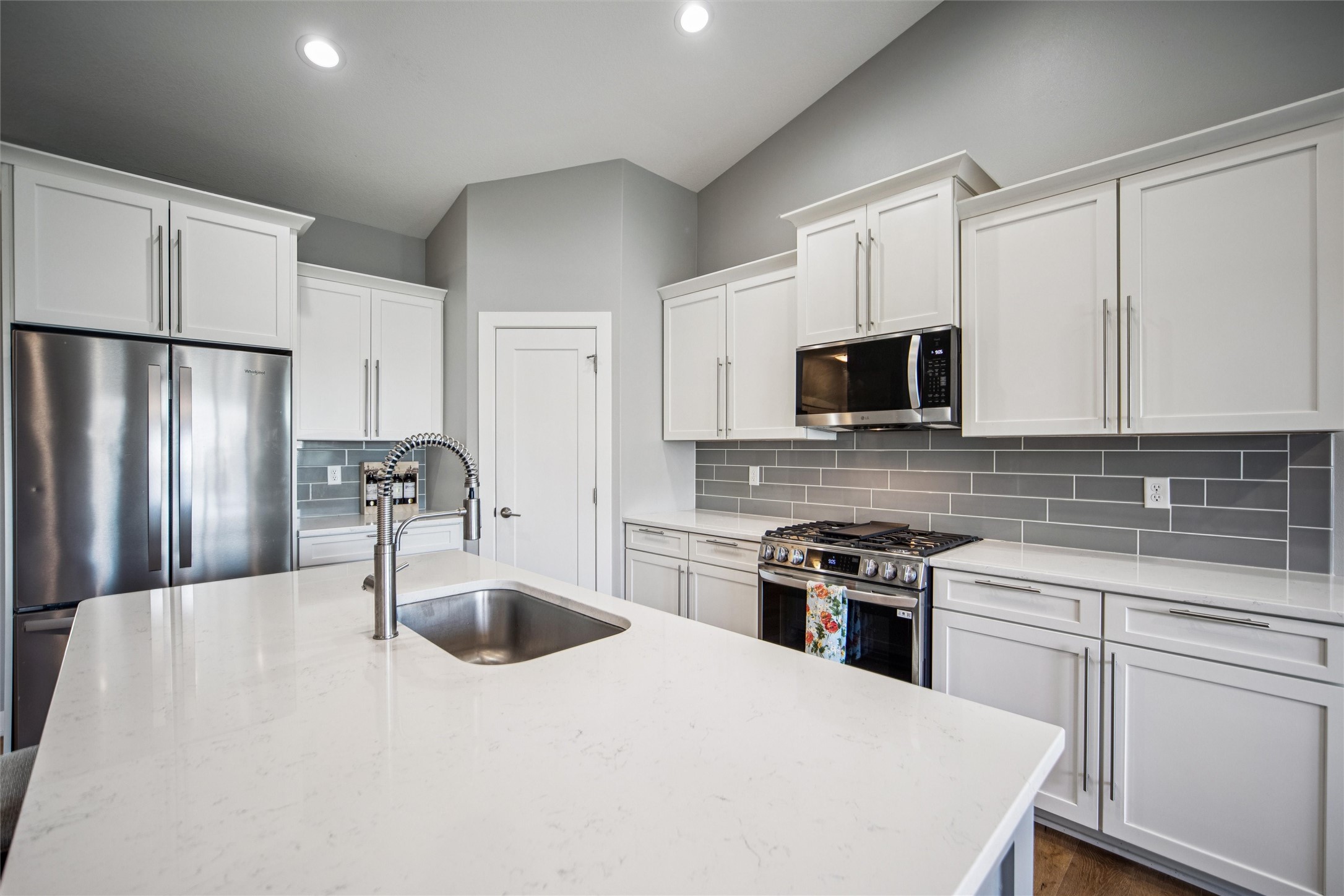 1808 NE Heritage Drive