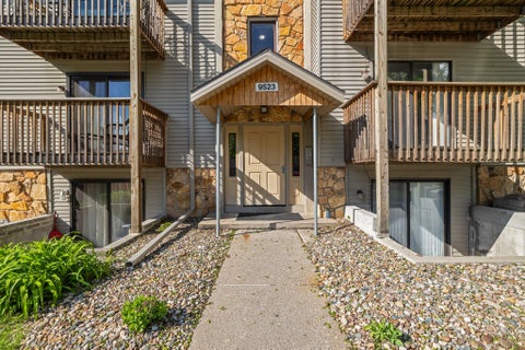 Condo For Sale - 9523 University Avenue #11<br/> Clive, IA 50325