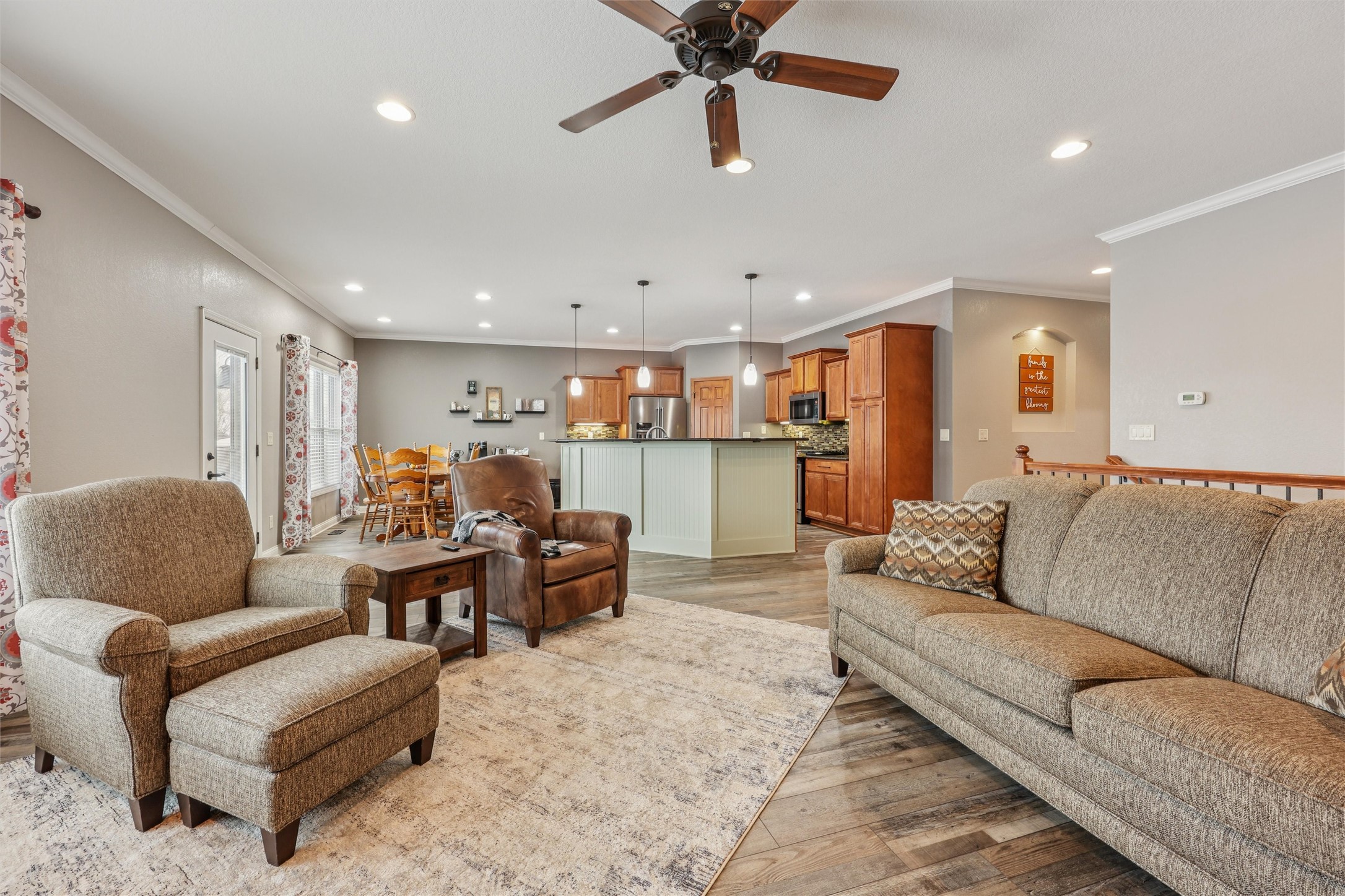 1215 NW Boulder Drive