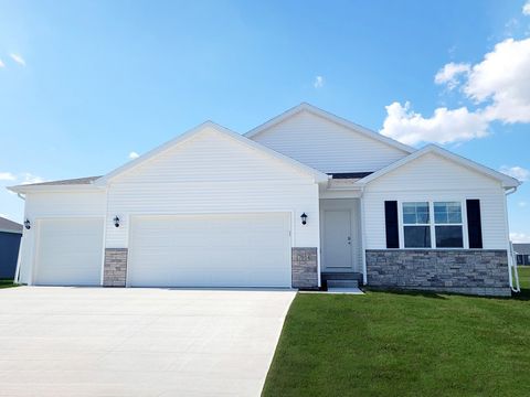 Homes For Sale - 10270 NW 68th Avenue<br/> Johnston, IA 50131