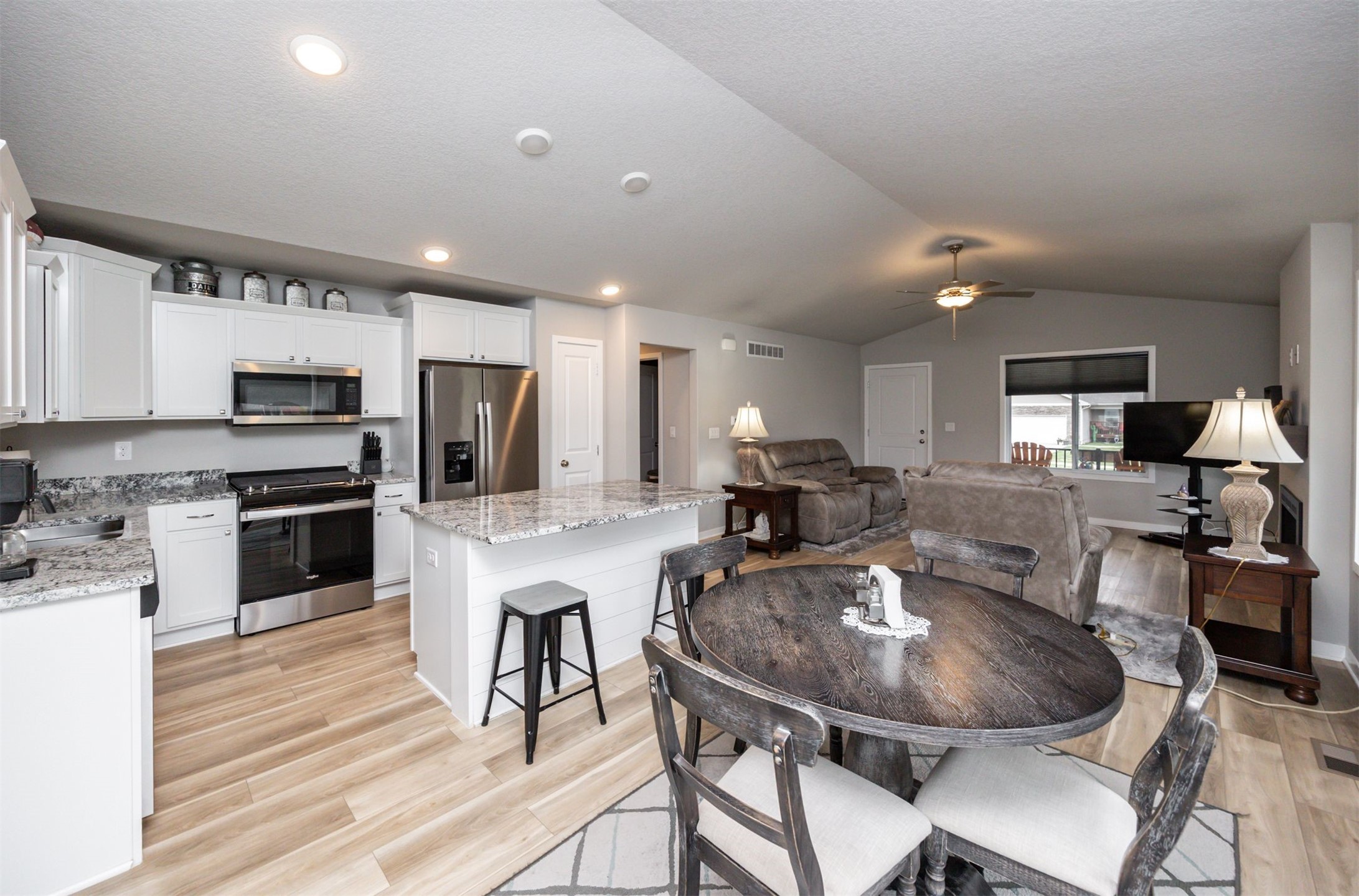 320 Wise Court, Mitchellville, Iowa image 3