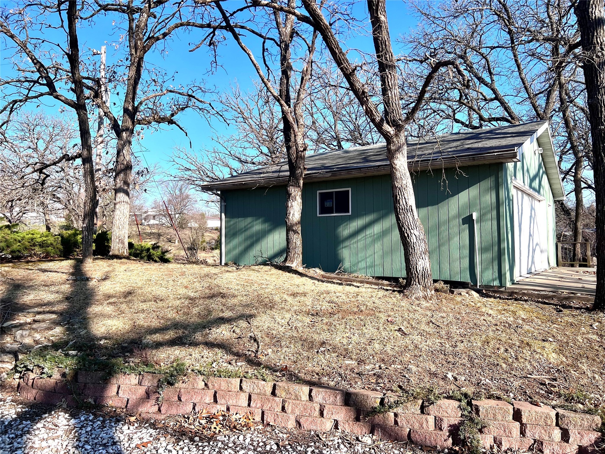 8103 Walts Point Drive, Dexter, Iowa image 2