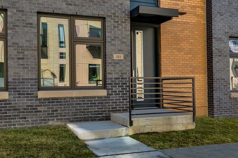 213 Maple Street Des Moines IA 50309