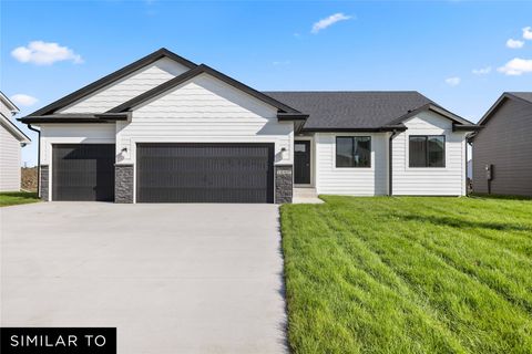 1000 Shady Lane Drive Norwalk IA 50211