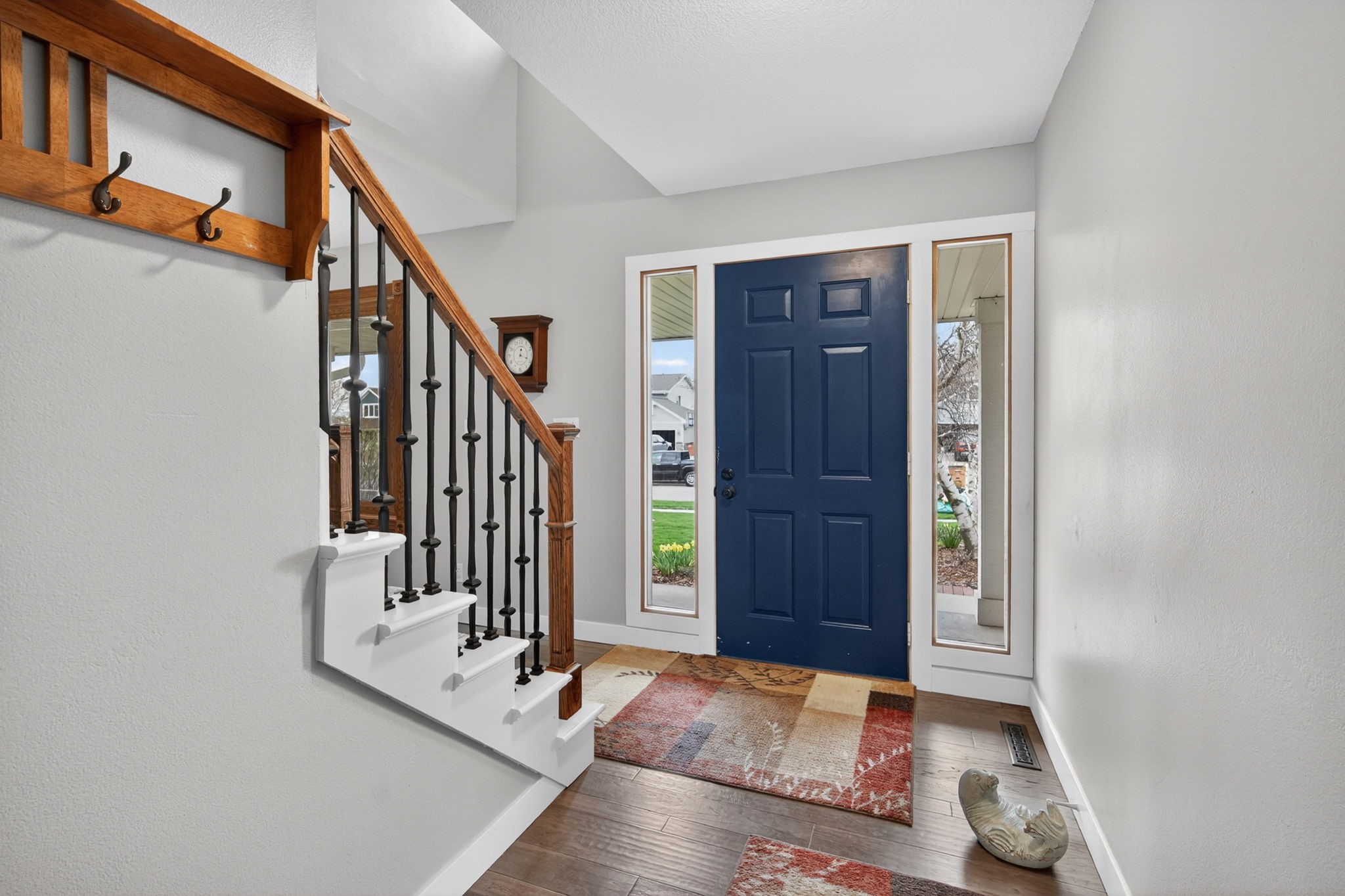 704 SW Maplewood Drive